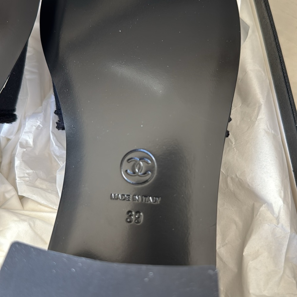 Chanel 24c black white logo slide sandal mules with box sz 39 - Picture 8 of 9